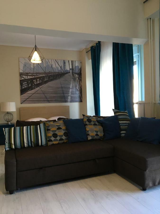 Apartment In The Center Of 아테네 외부 사진